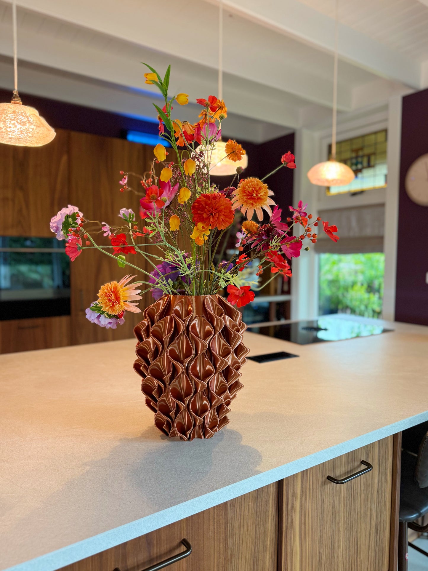 3d geprinte vaas met kunstbloemen