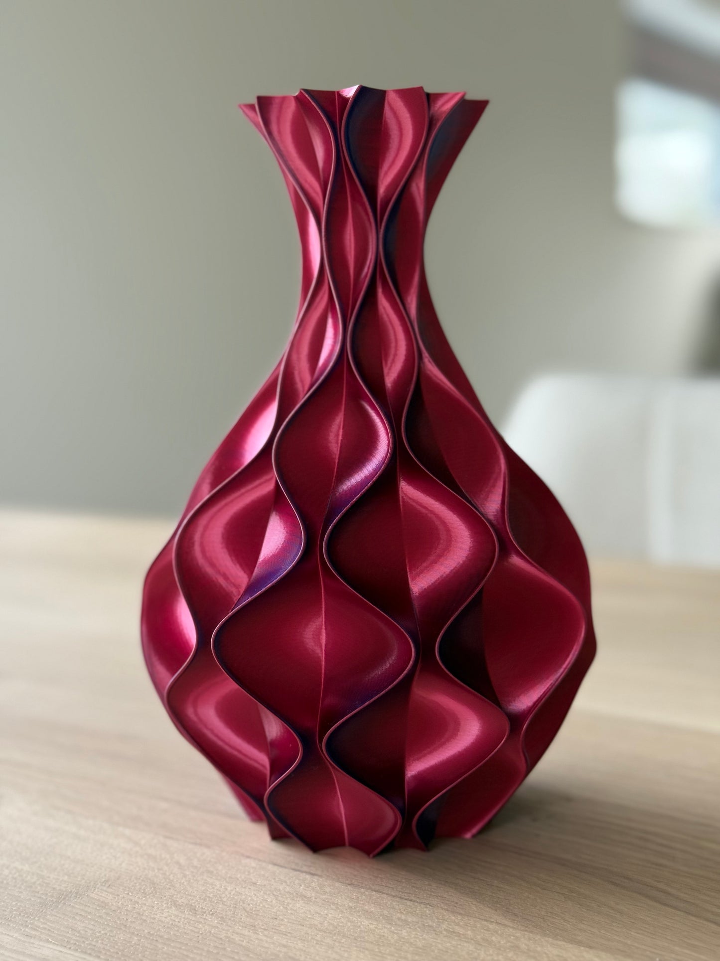 3d geprinte vaas rood blauw