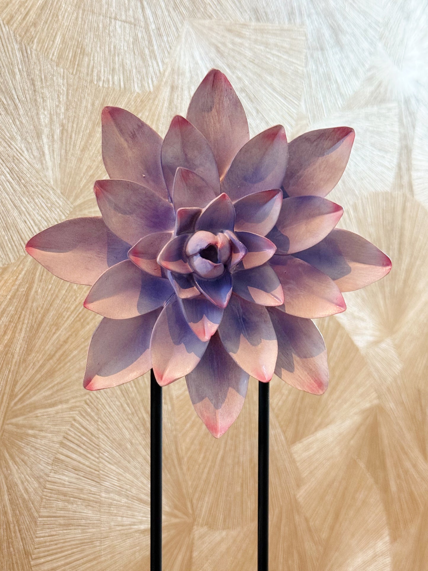 Bloemenstandaard van keramiek voor vensterbank decoratie