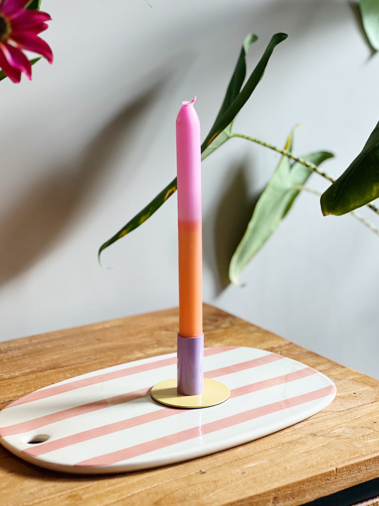 Kleurrijke kandelaar paars geel bij StyleByClariss.