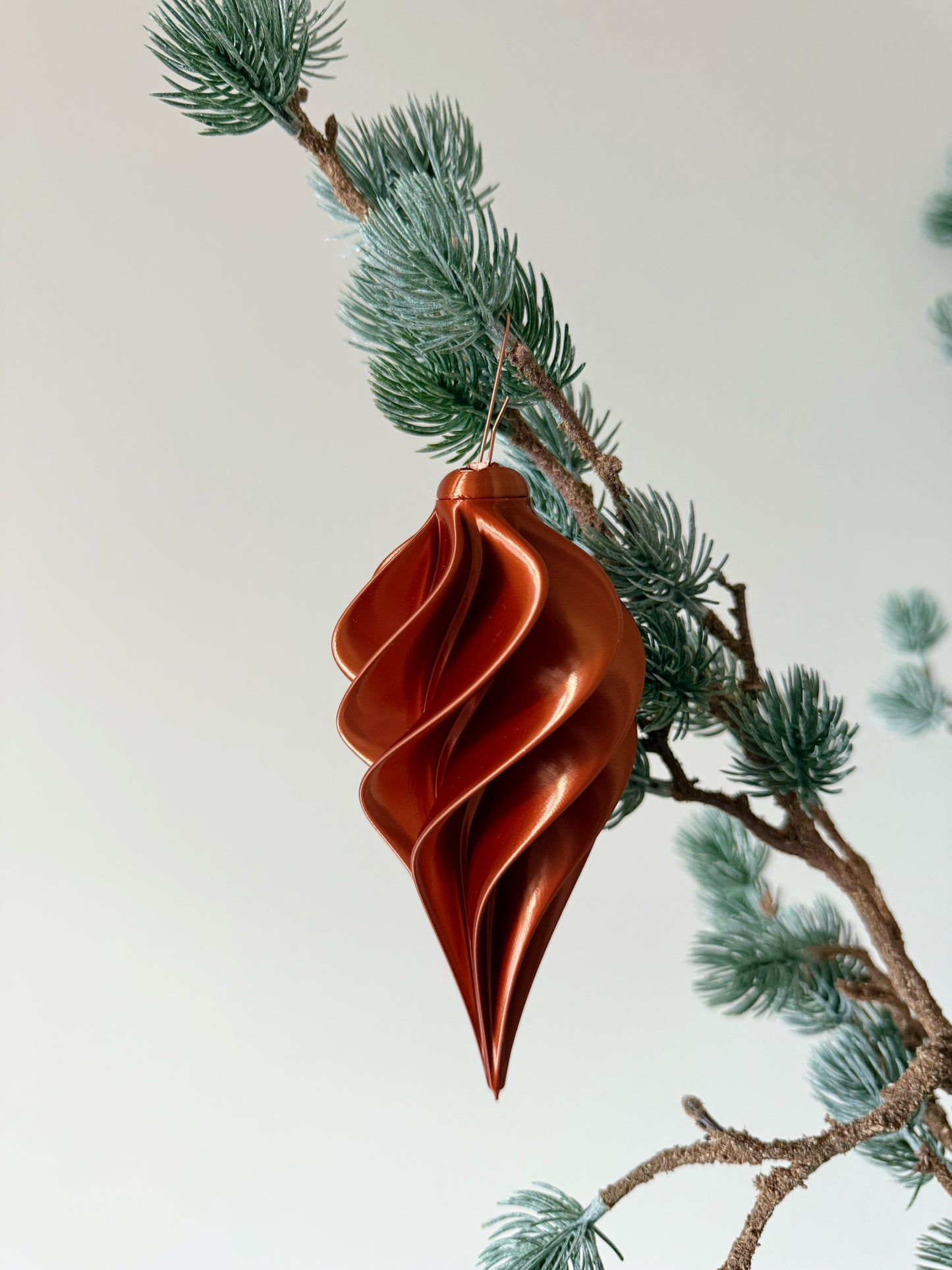 bijzondere kerstballen warm koper