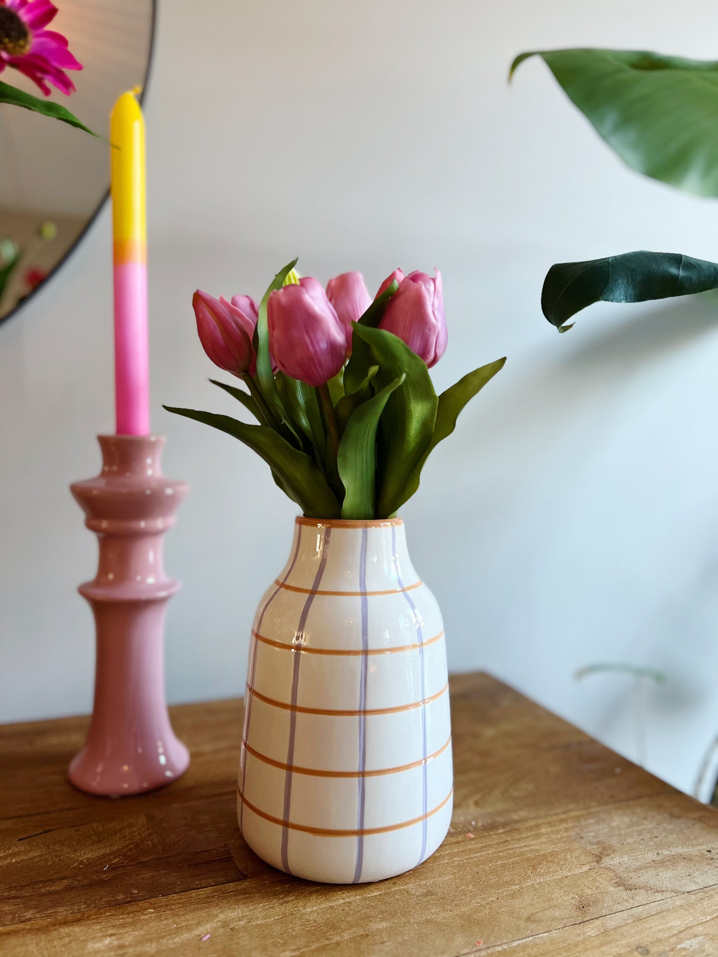 gekleurde vaas tegellook wit bij StyleByClariss