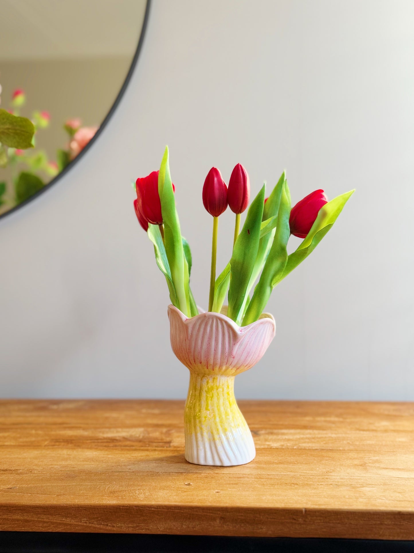 gele tulpen vaas bij Stylebyclariss