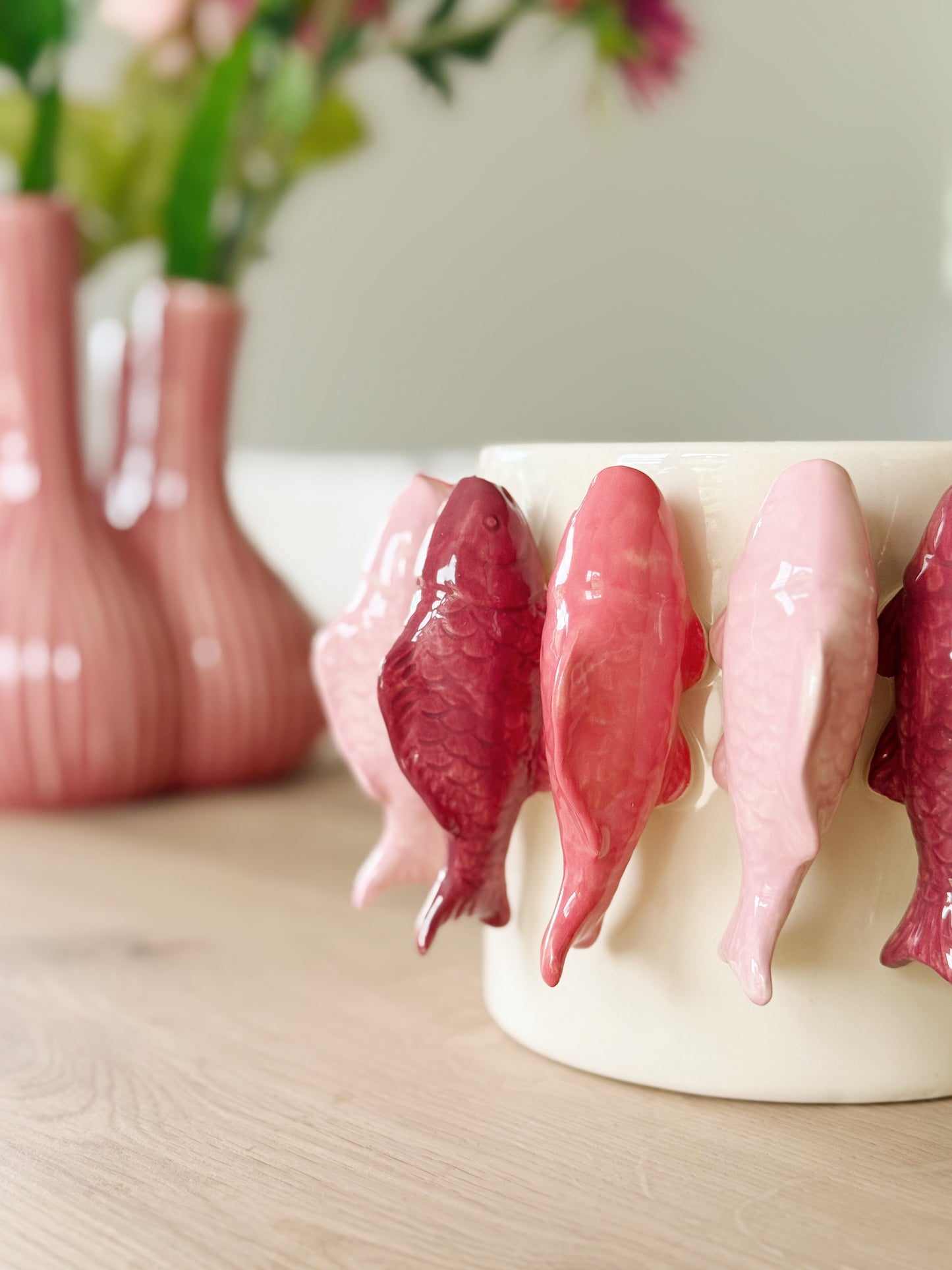 roze vaas vissen bij Stylebyclariss