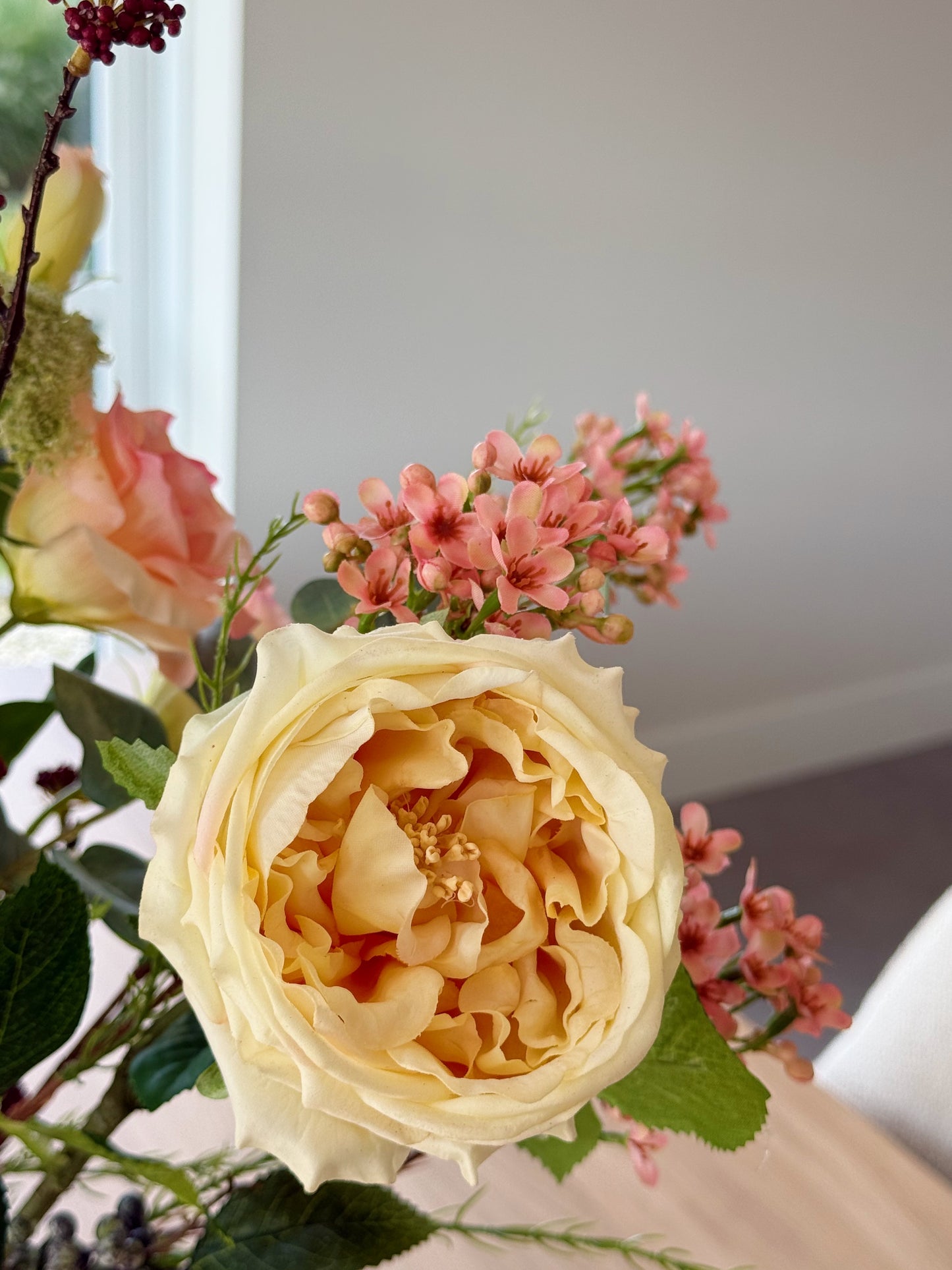 zijden bloemen boeket beige kleur