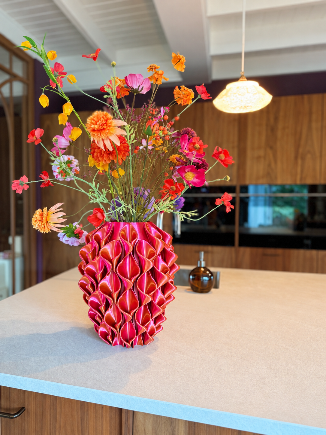 3D-geprinte vaas Nova – Rood/Goud/Paars