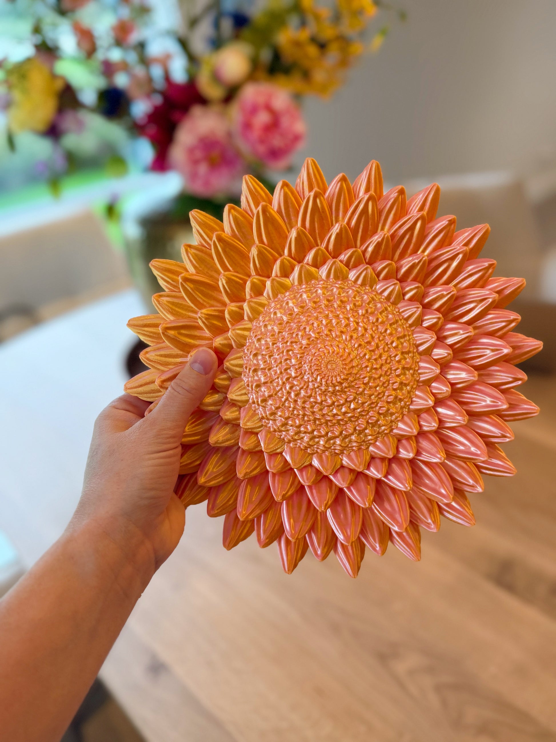 Kleurrijk wandbord dat direct sfeer en persoonlijkheid toevoegt aan je interieur.