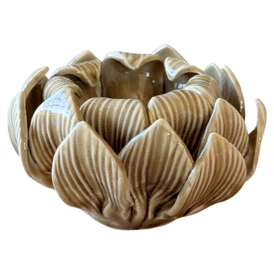 beige kandelaar bloem vorm