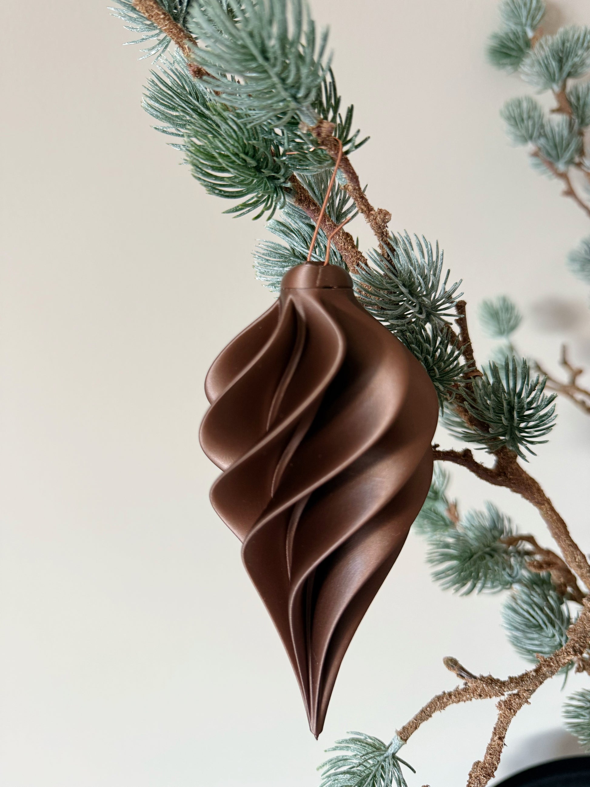 bijzondere kerstballen bruin