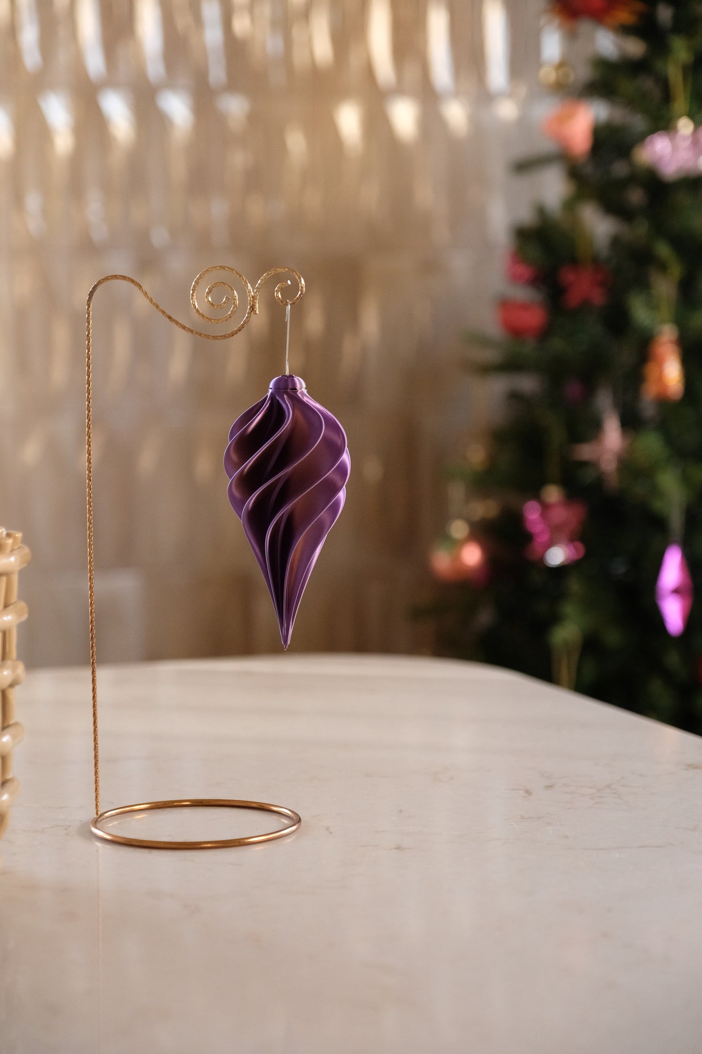 bijzondere kerstballen paars