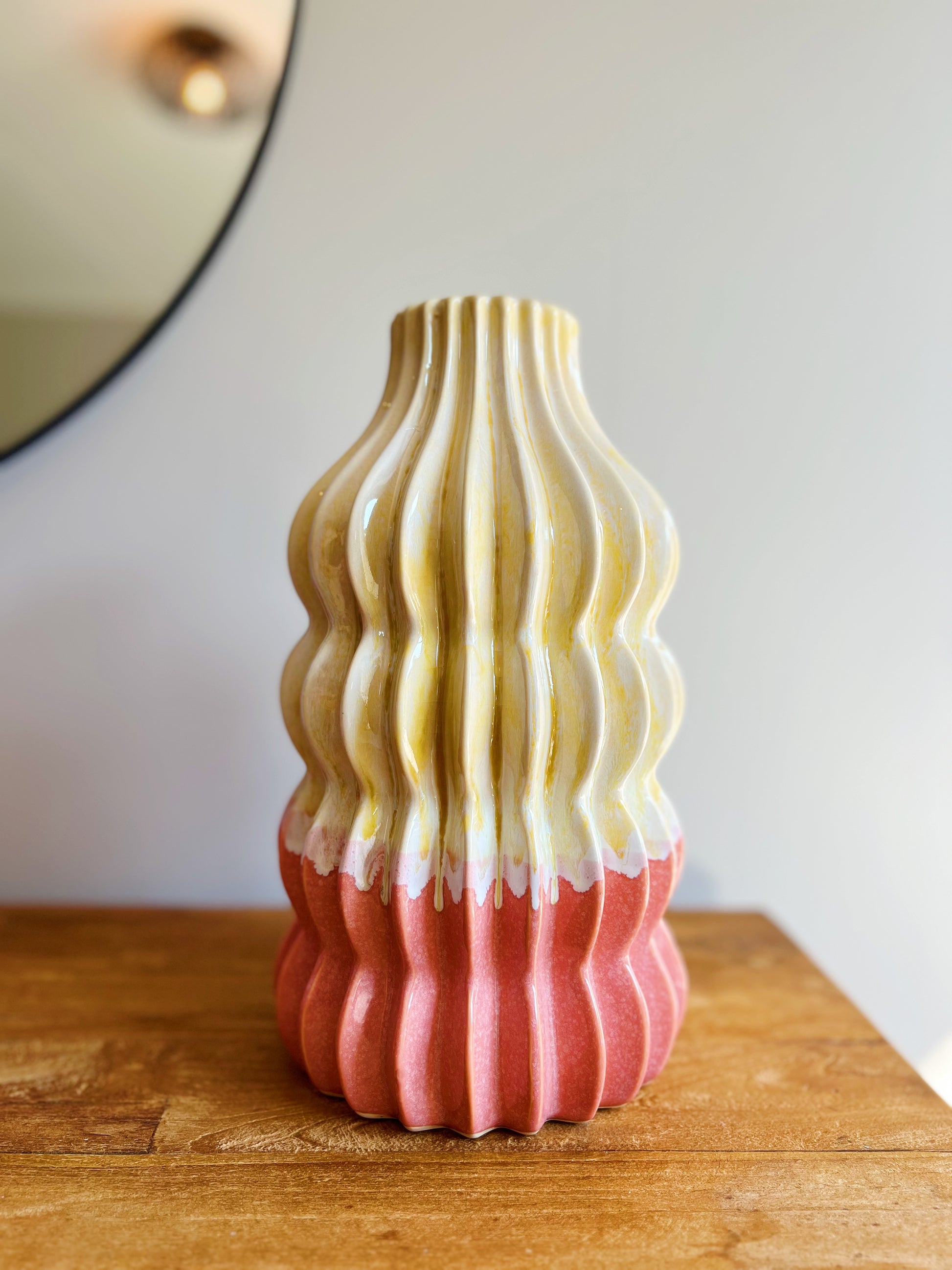 gekleurde vaas voor bloemen bij StyleByClariss