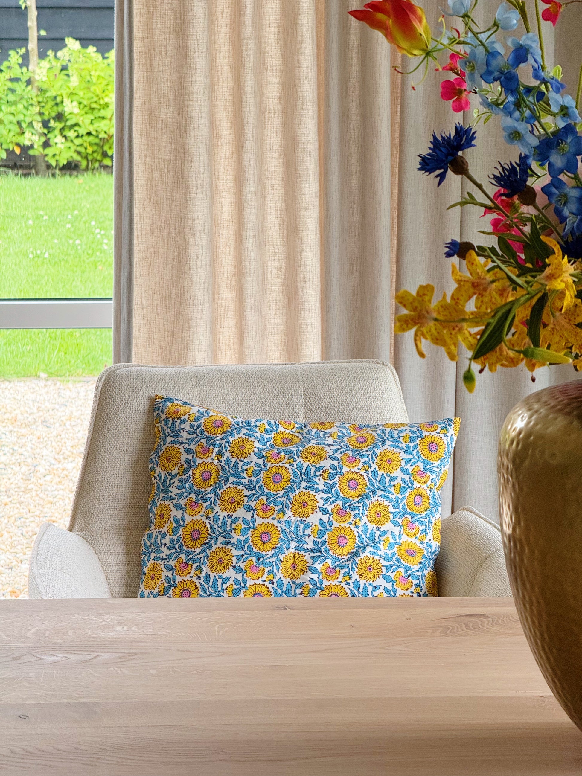 sierkussen blauw bij Stylebyclariss
